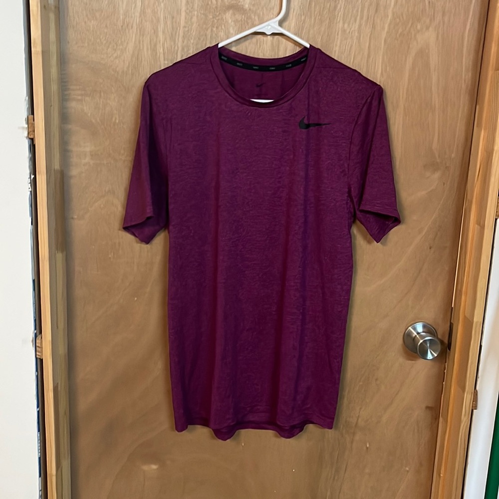 Men’s Nike T-shirt